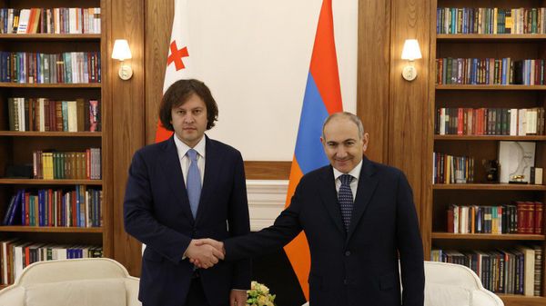 Встреча премьер-министров Армении и Грузии Никола Пашиняна и Ираклия Кобахидзе (20 марта 2025). Еревaн - Sputnik Армения