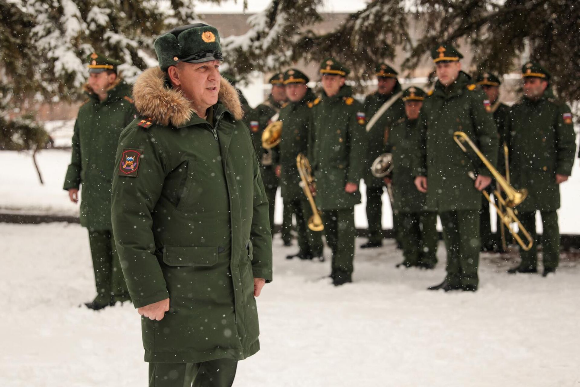 Военнослужащие 102 российской базы почтили память жертв теракта в Крокус Сити холле (22 марта 2025). Гюмри - Sputnik Արմենիա, 1920, 23.03.2025