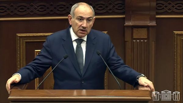 Премьер-министр Никол Пашинян во время Правительственного часа в Национальном собрании (26 марта 2025). Еревaн - Sputnik Армения