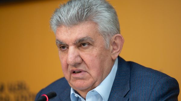 Пресс-конференция президента Союза армян России Ара Абрамяна (31 марта 2025). Еревaн - Sputnik Армения