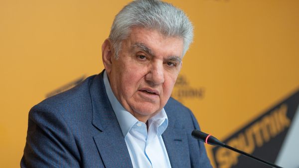 Пресс-конференция президента Союза армян России Ара Абрамяна (31 марта 2025). Еревaн - Sputnik Армения
