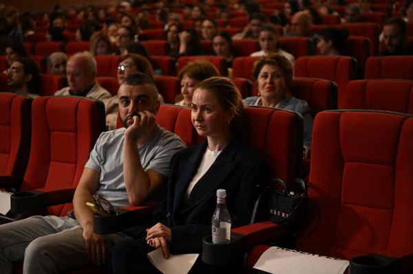 Открытие Фестиваля российского кино Армения 2025 (4 апреля 2025). Еревaн Открытие Фестиваля российского кино Армения 2025 (4 апреля 2025). Еревaн - Sputnik Армения