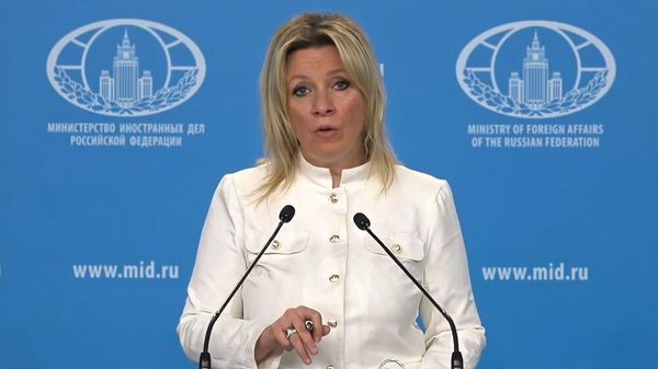 Мария Захарова во время еженедельного брифинга (9 апреля 2025). Москва - Sputnik Армения