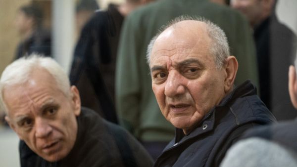 Кадры с очередного суда над пленными карабахскими руководителями в Баку - Sputnik Армения
