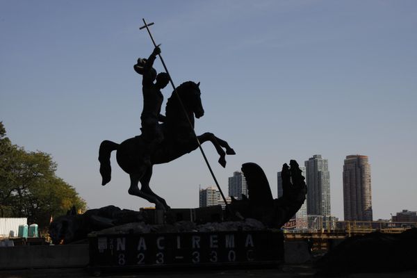 Монумент "Добро побеждает зло" Зураба Церетели в Нью-Йорке из частей американских и советских ракет уничтоженных согласно договору о сокращении вооружений - Sputnik Армения