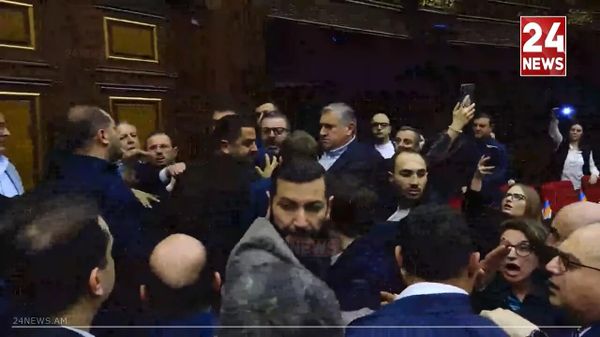 Потасовка в парламенте - Sputnik Армения
