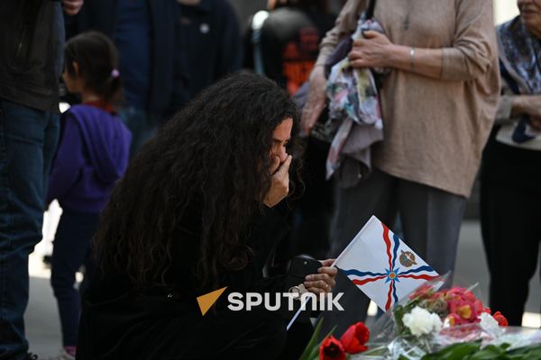 Ծիծեռնակաբերդի հուշահամալիրում - Sputnik Արմենիա