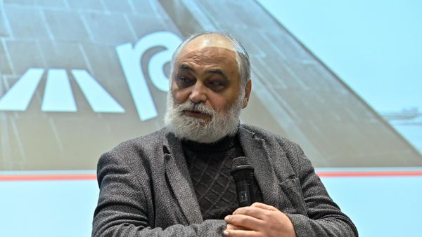 Главный научный сотрудник Института востоковедения Рубен Сафрастян на дискуссии на тему Переосмысление геноцида в 21 веке (24 апреля 2025). Еревaн - Sputnik Армения
