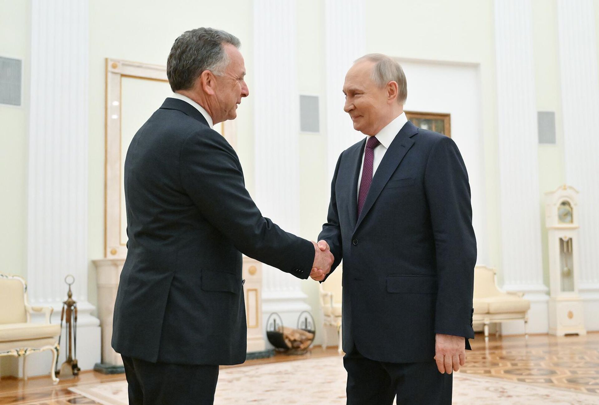 Президент РФ Владимир Путин и спецпосланник президента США  Стивен Уиткофф во время встречи (25 апреля 2025). Москвa - Sputnik Արմենիա, 1920, 25.04.2025