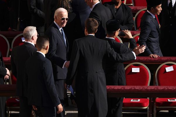Бывший президент США Джо Байден тоже здесь - Sputnik Армения