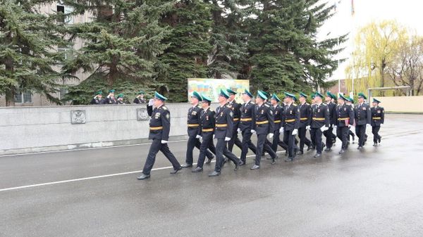 Символ международной военно-патриотической акции Эстафета Победы встретили военнослужащие Ленинаканского пограничного отряда (30 апреля 2025). Ширак - Sputnik Армения