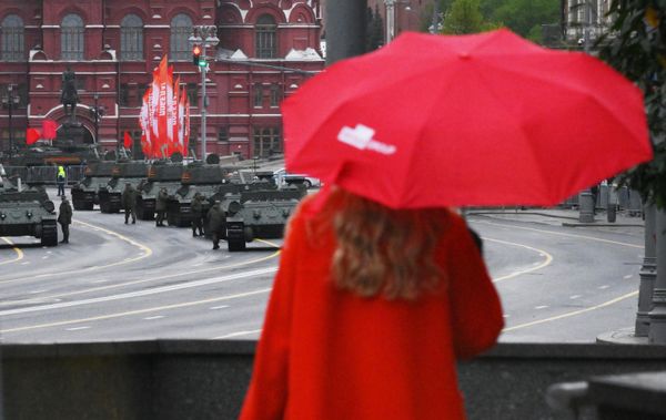 Танк Т-34-85 и Су-100 на  - Sputnik Армения