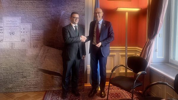 Замминистра иностранных дел Роберт Абисогомонян встретился с Верховным комиссаром ООН по правам человека Фолькером Тюрком (30 апреля 2025). Женева - Sputnik Армения