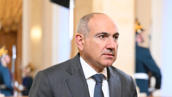 Премьер-министр Никол Пашинян прибыл в Кремль на праздничный концерт для глав иностранных делегаций, приглашенных на торжества по случаю празднования 80-летия Победы в ВОВ (8 мая 2025). Москва - Sputnik Армения