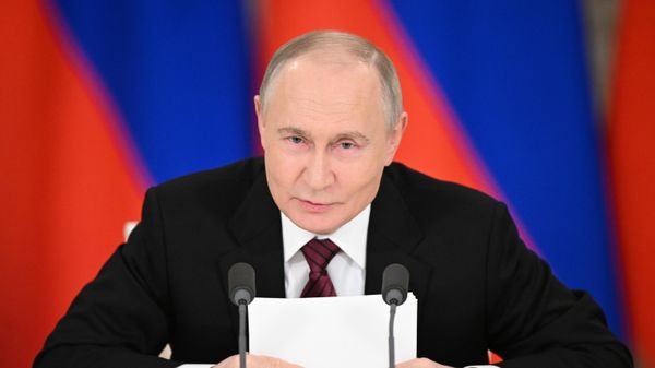 Президент РФ Владимир Путин - Sputnik Армения