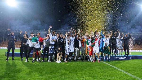 Футболисты ФК Ноа празднуют победу в финале Кубка Армении против ФК Арарат-Армения (13 мая 2025). Еревaн - Sputnik Армения