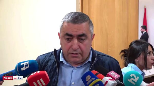 Իրենք հայհոյեն, մենք մեղր բաժանե՞նք. Ռուստամյանը` ԱԺ–ում Քոչարյանի պահվածքի մասին - Sputnik Արմենիա