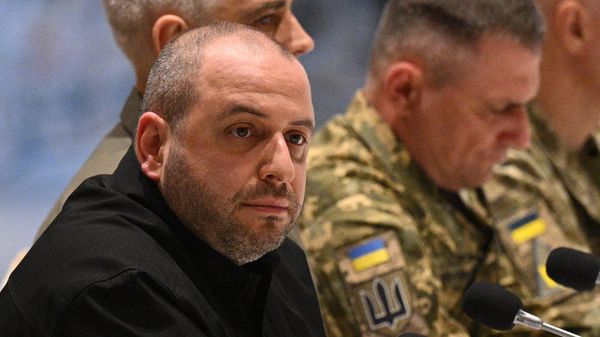 Министр обороны Украины Рустем Умеров на переговорах между делегациями России и Украины (16 мая 2025). Стамбул - Sputnik Армения