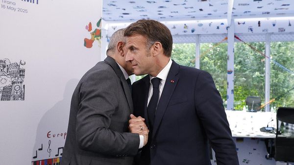 Премьер-министр Никол Пашинян встретился с президентом Французской Республики Эммануэлем Макроном (16 мая 2025). Тирана - Sputnik Армения