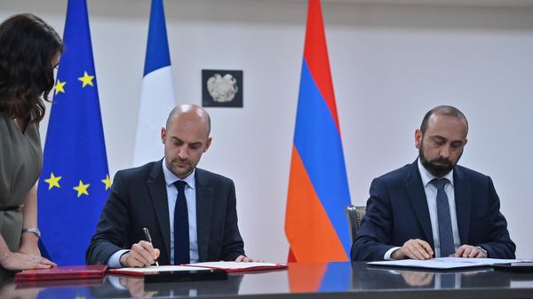 Հայաստանի և Ֆրանսիայի ԱԳ նախարարները - Sputnik Արմենիա