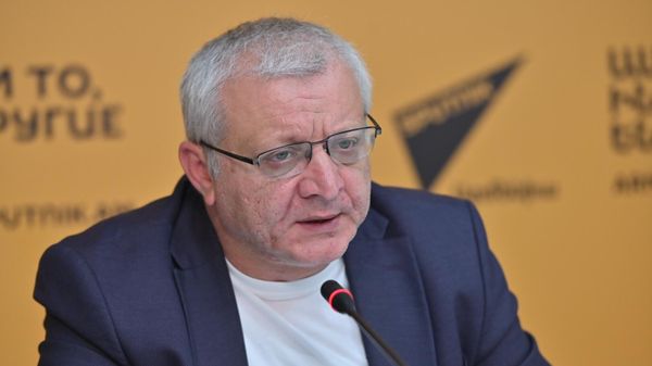Սուրեն Սուրենյանց - Sputnik Արմենիա