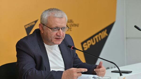 Սուրեն Սուրենյանց - Sputnik Արմենիա