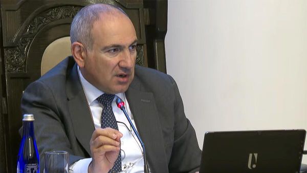 Премьер-министр Никол Пашинян во время очередного заседания правительства РА (29 мая 2025). Еревaн - Sputnik Армения