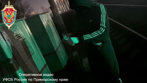 Задержание юношей за попытку поджога релейных шкафов по заданию ВСУ  - Sputnik Армения