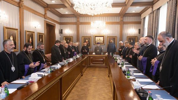Заседание Высшего Духовного Совета под председательством Его Святейшества Гарегина II, в котором приняли участие епископы и руководители епархий из Армении и диаспоры (2 июня 2025). Эчмиадзин - Sputnik Армения
