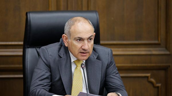 Премьер-министр Никол Пашинян во время обсуждения годового отчета об исполнении государственного бюджета за 2024 год (4 июня 2025). Еревaн - Sputnik Армения