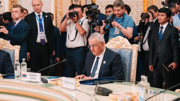 Вице-премьер Мгер Григорян принял участие в заседании Совета глав правительств стран СНГ (5 июня 2025). Душанбе Вице-премьер Мгер Григорян принял участие в заседании Совета глав правительств стран СНГ (5 июня 2025). Душанбе - Sputnik Армения