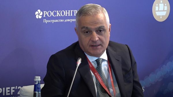 Вице-премьер Мгер Григорян на панельной сессии ПМЭФ (20 июня 2025). Санкт-Петербург - Sputnik Армения
