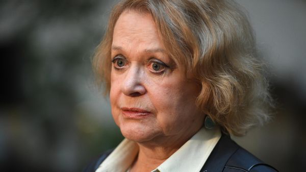 Актриса Театра имени Моссовета Валентина Талызина, удостоенная ордена За заслуги перед Отечеством IV степени, после торжественной церемонии вручения гос․наград РФ (13 декабря 2017). Москвa - Sputnik Армения