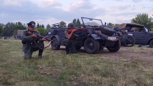 Историческая реконструкция начала ВОВ состоялась у мемориального комплекса Брестская крепость в Беларуси - Sputnik Армения