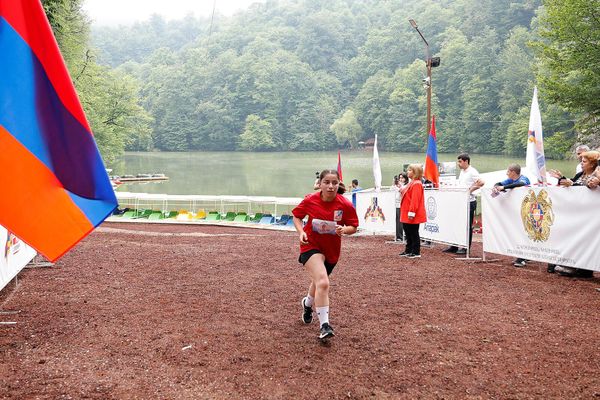 Финальный этап командного турнира школьников Кубок премьер-министра РА на территории озера Парз в Дилижане Финальный этап командного турнира школьников Кубок премьер-министра РА на территории озера Парз в Дилижане - Sputnik Армения
