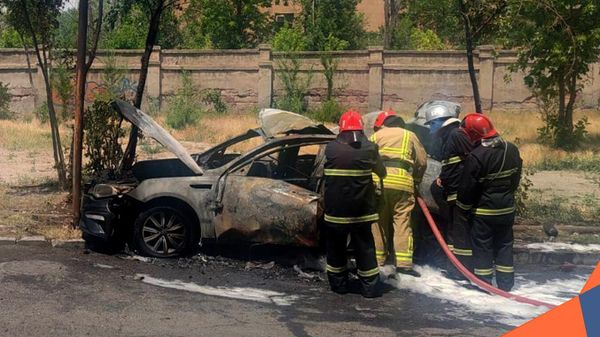 Երևանում ավտոմեքենա է այրվել, կա տուժած - Sputnik Արմենիա