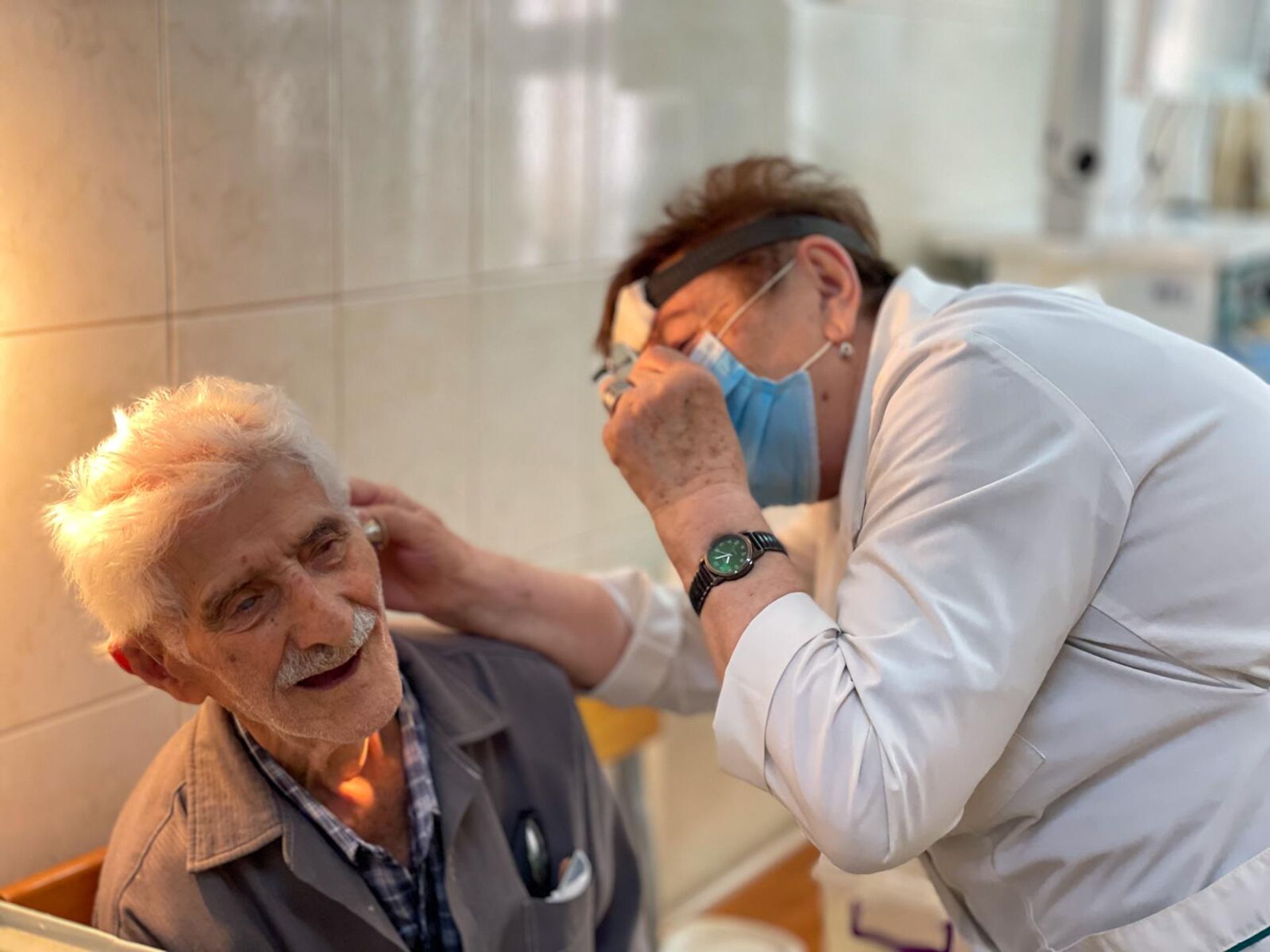 Экскурсия 99-летнего ветерана ВОВ Михаила Саакяна по 102-ой российской военной базе в Гюмри - Sputnik Армения, 1920, 30.06.2025