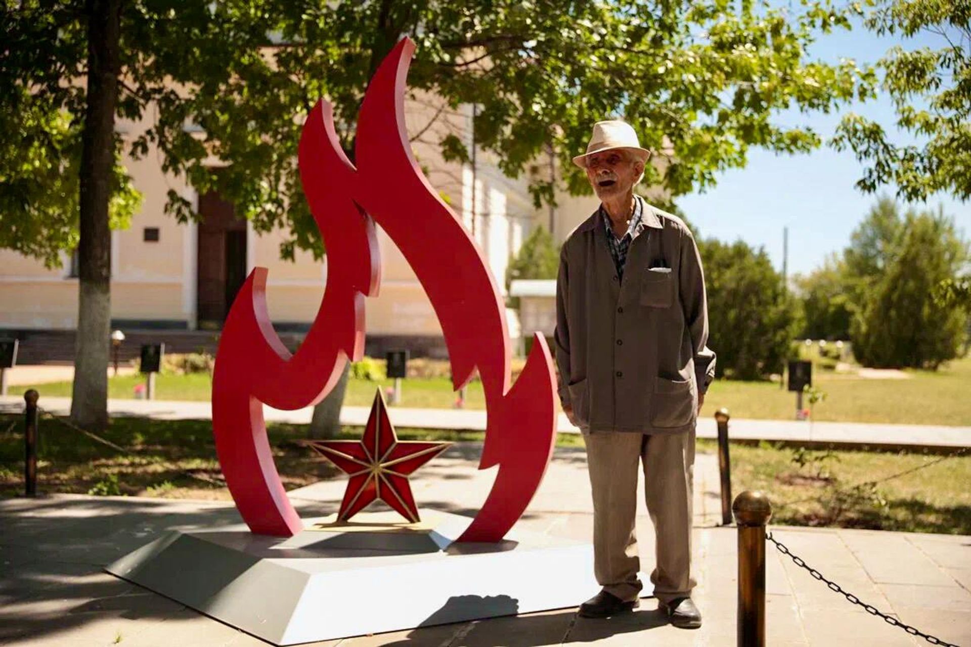 Экскурсия 99-летнего ветерана ВОВ Михаила Саакяна по 102-ой российской военной базе в Гюмри - Sputnik Армения, 1920, 30.06.2025