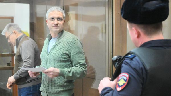 Бывший заместитель главы Минобороны РФ Тимур Иванов на заседании в Московском городском суде (24 марта 2025). Москвa - Sputnik Армения