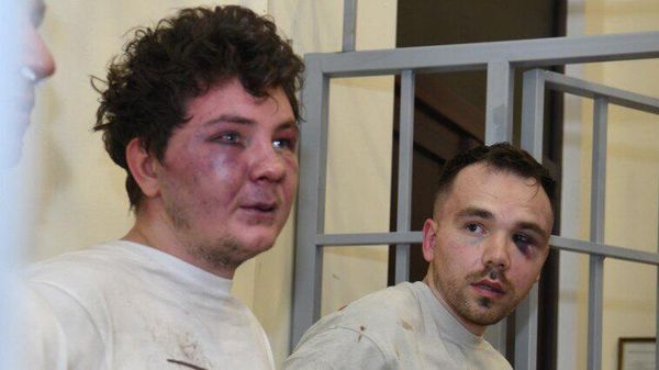 Задержанные в Азербайджане россияне в зале суда (1 июля 2025). Баку - Sputnik Արմենիա