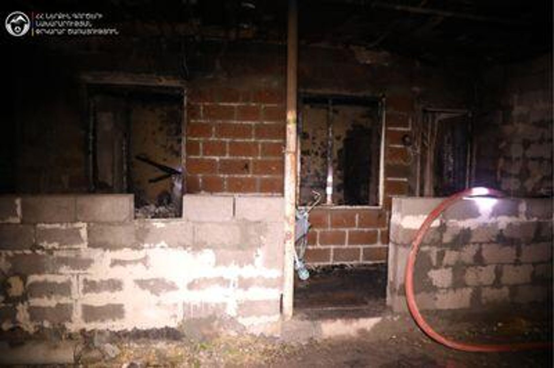 Последствия пожара в одном из домов на 2-м этаже улицы Амараноцаин в районе Ахтанак (3 июля 2025). Ереван - Sputnik Արմենիա, 1920, 03.07.2025