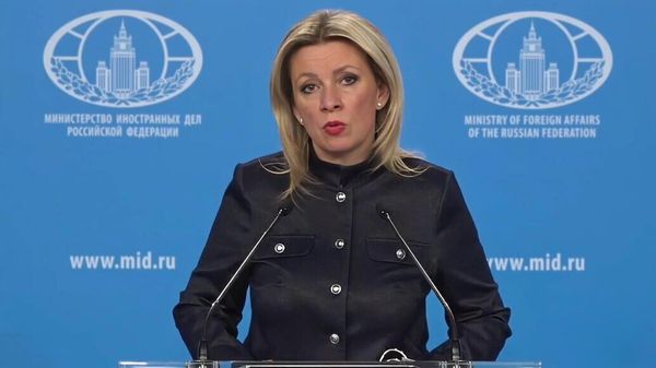 Мария Захарова во время еженедельного брифинга (2 июля 2025). Москвa - Sputnik Армения