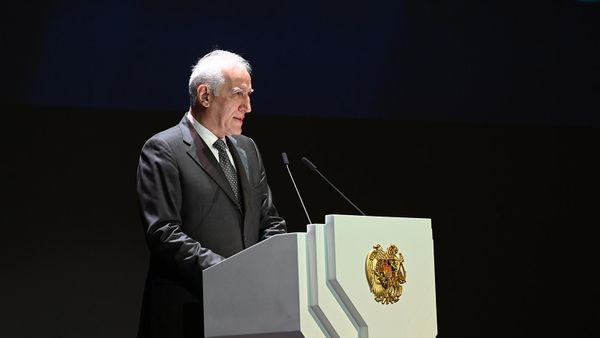 Президент Ваагн Хачатурян на праздничном мероприятии по случаю 30-летия Конституции Армении (5 июля 2025). Еревaн - Sputnik Армения