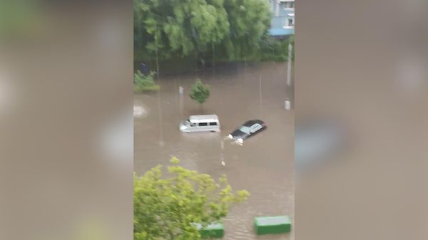 В Москве сильный ливень - Sputnik Армения