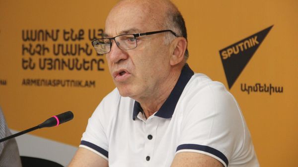 Թաթուլ Մանասերյան - Sputnik Արմենիա