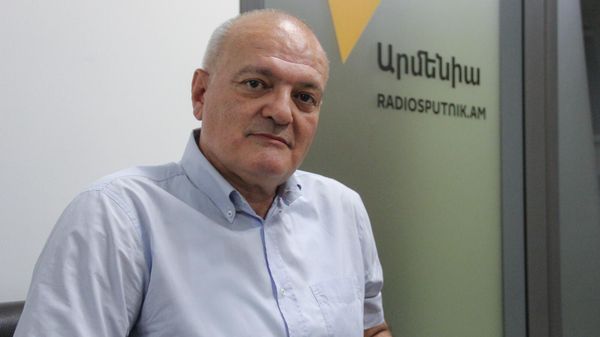 Политолог Виген Акопян в гостях радио Sputnik - Sputnik Армения