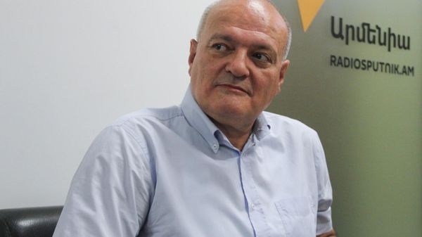 Политолог Виген Акопян в гостях радио Sputnik - Sputnik Армения