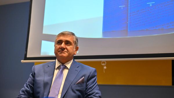 Презентация двухтомника депутата НС, члена АРФД Артура Хачатряна Арцахские переговоры (25 июля 2025). Еревaн - Sputnik Армения