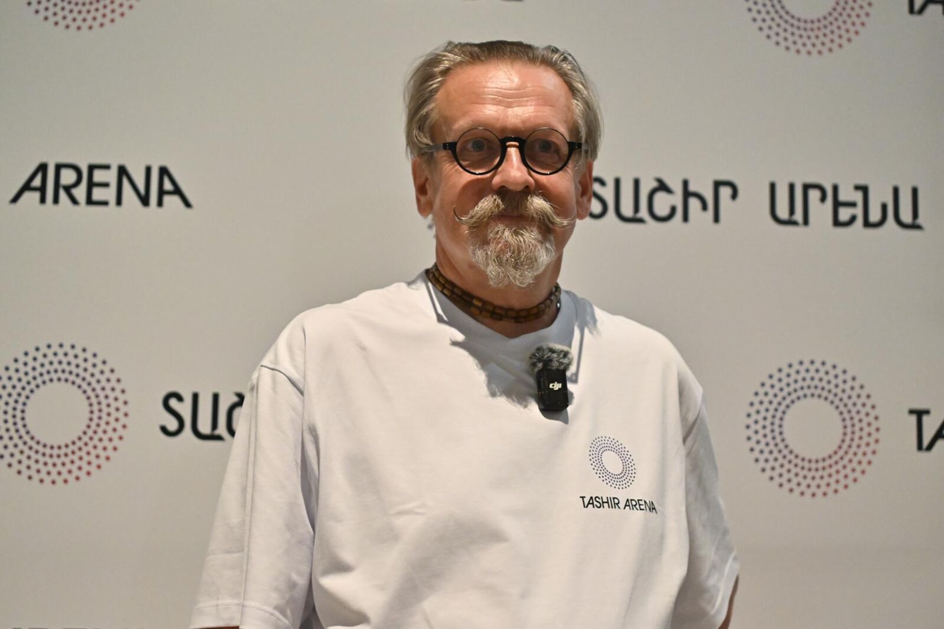 Члены международной команды, прибывшей в Армению перед открытием цирка (29 июля 2025). Еревaн - Sputnik Արմենիա, 1920, 29.07.2025