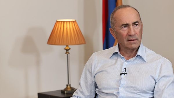Роберт Кочарян дал интервью журналистке информационной программы Айлур телеканала 5-й канал Ларе Аракелян - Sputnik Армения